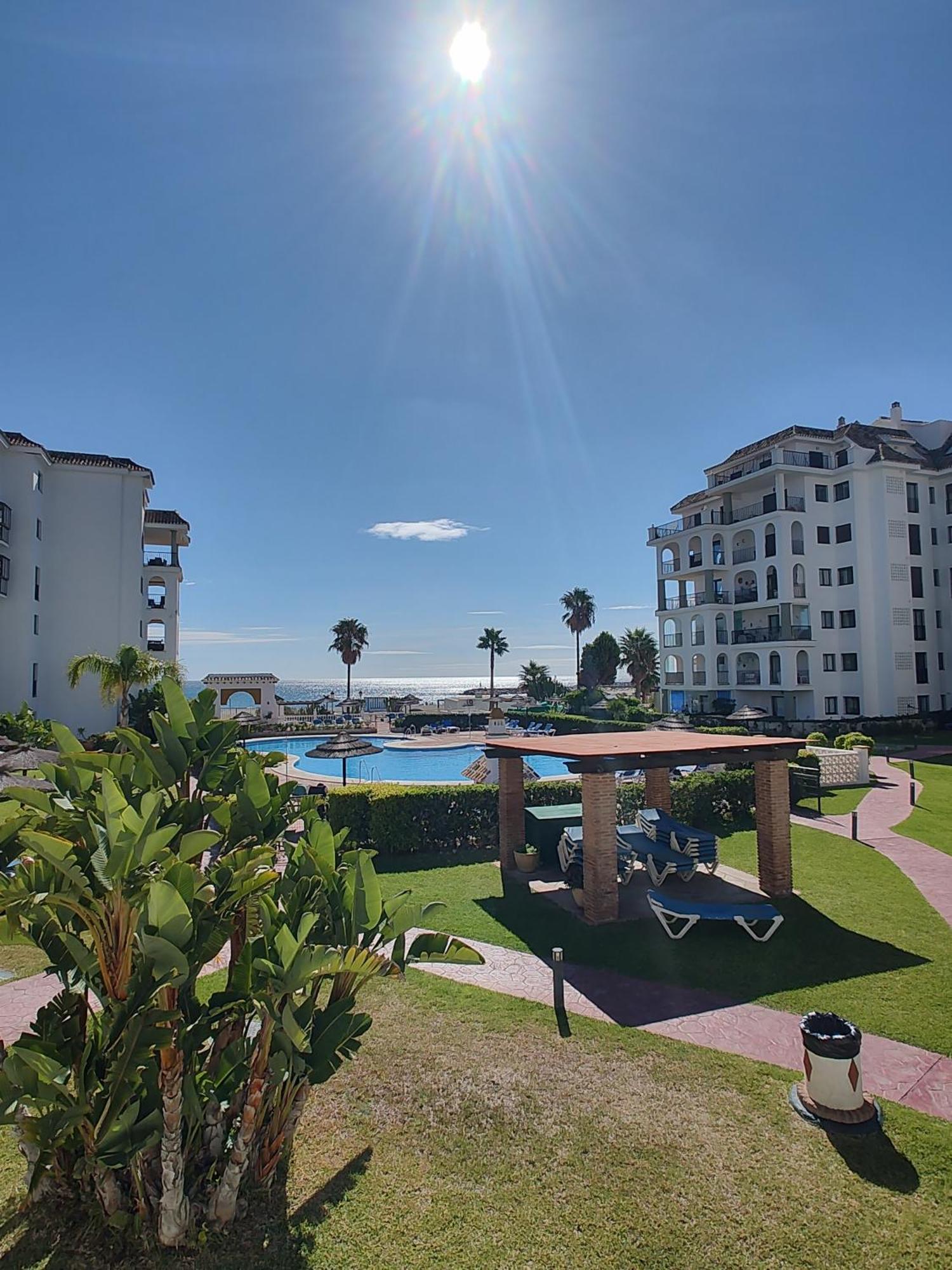 Duquesa 5210 Beach Side Paradise Castillo de Sabinillas Luaran gambar